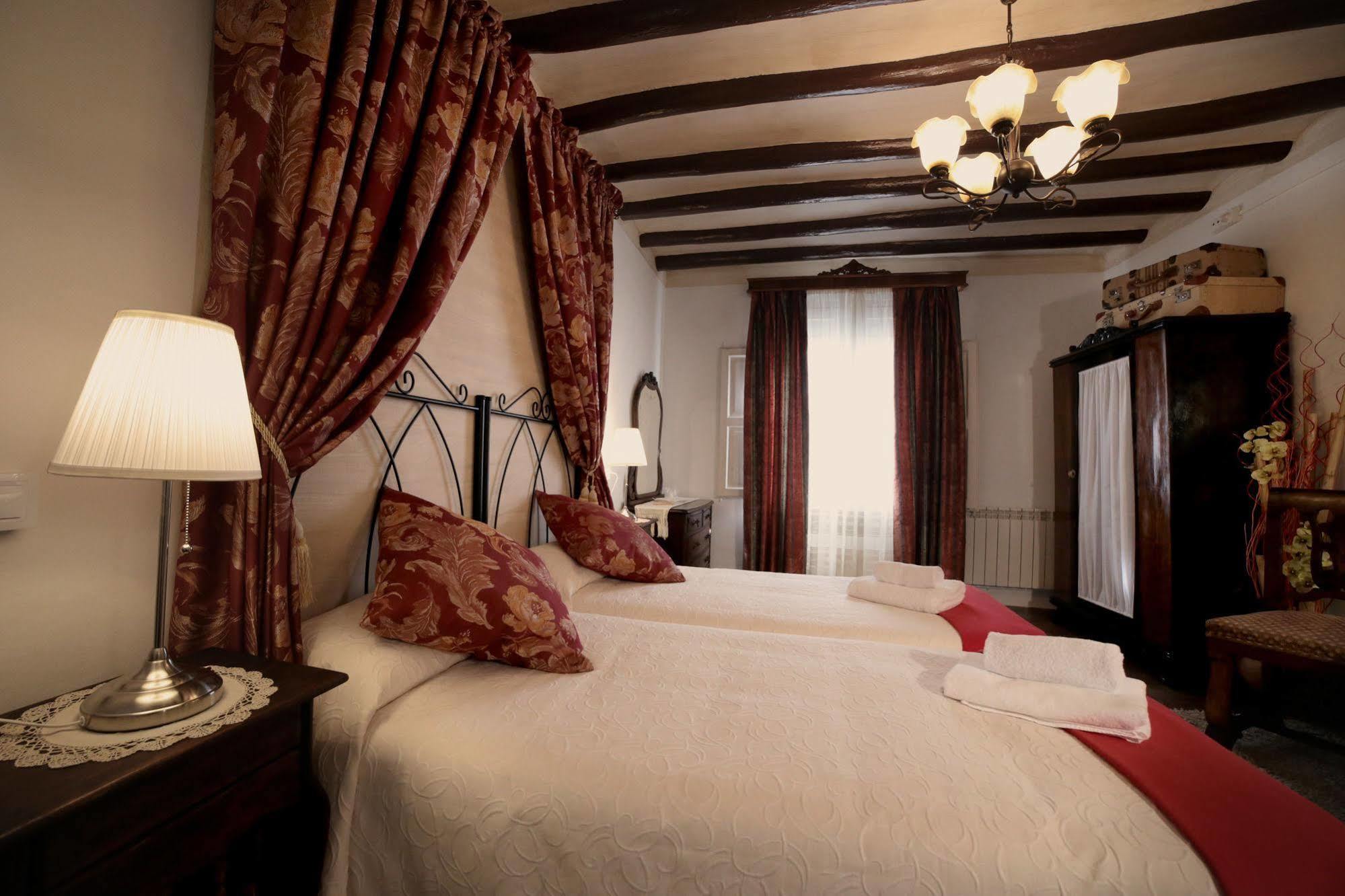 Casa Rural La Casona Urrea de Gaen Εξωτερικό φωτογραφία
